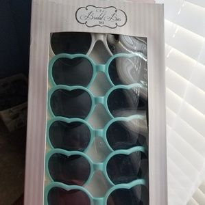 bridesmaids sunglasses